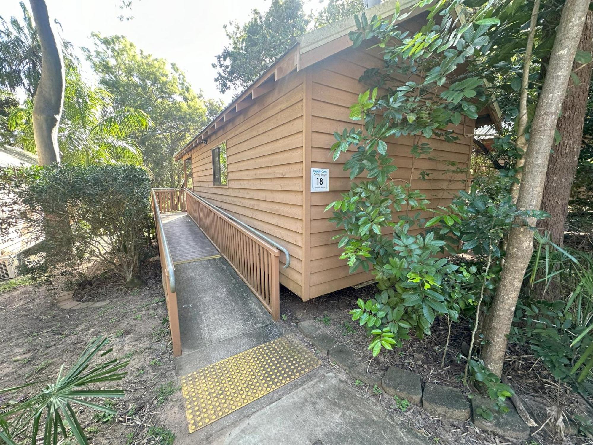 1770 Holiday Village เซเวนทีนเซเวนตี ภายนอก รูปภาพ